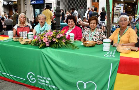 La Delegaci N De La Aecc En El Espinar Realiza Una Cuestaci N Este