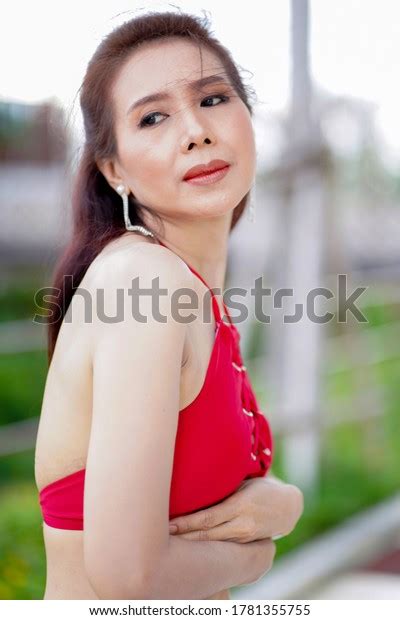 Closeup Beautiful Woman Model Red Bikini Stock Photo 1781355755 Shutterstock