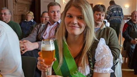 Bier mit Gletscher Aroma kommt bei Treffen in Schkölen ins Glas