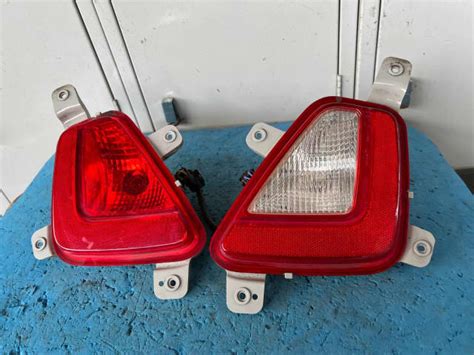 17 20 KIA PICANTO REAR BUMPER LIGHT TAILLIGHT INDICATOR REFLECTOR