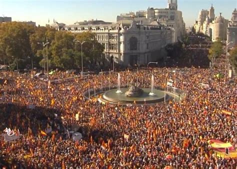 Protestan en Madrid contra Pedro Sánchez y el perdón a los