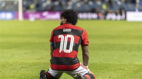 Gabigol lamenta eliminação do Flamengo no Mundial Honrar na vitória e