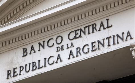 Gradualismo para salir del cepo el BCRA redujo de 60 a 30 días el