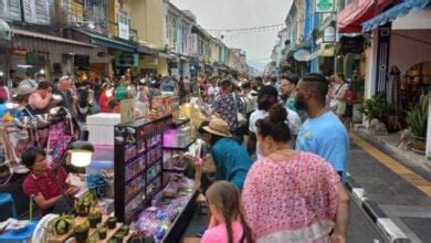 Thai Tourist Police Arrest 20 Foreign Sex Workers On Pattaya Beach