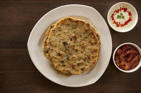 Methi Khasta Roti Recipes, How to make Methi Khasta Roti Recipes - Vaya.in