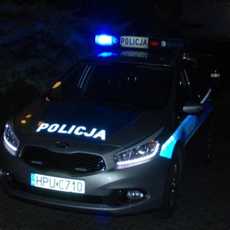 Pozna Podczas Nalotu Policji Na Samochodow Dziupl Pad Y Strza Y