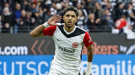 Eintracht Torjäger Marmoush hängt zwei Bayern Stars ab