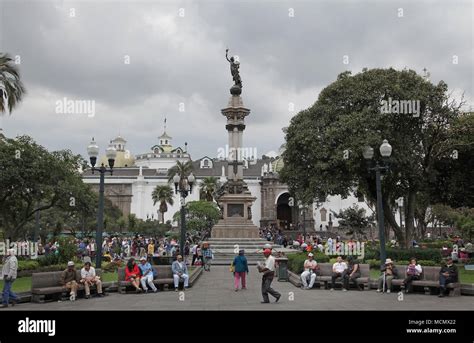 Plaza Grande Quito Ecuador Stock Photo - Alamy