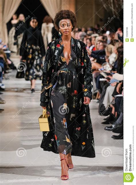 A Model Walks the Runway at Oscar De La Renta Fashion Show during ...