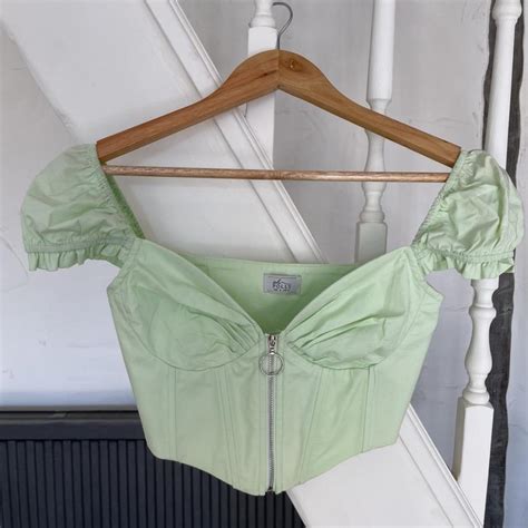 Oh Polly Womens Green Crop Top Depop