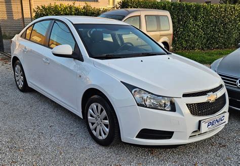 Chevrolet Cruze Kupljen Nov U Hr Vlasnik God