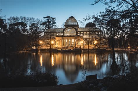 Palazzo Di Vetro Madrid Viaggiare Con Lentezza