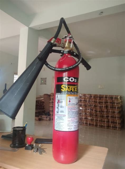 Safex Kg Co Fire Extinguisher For Industrial Use At Rs In Chennai