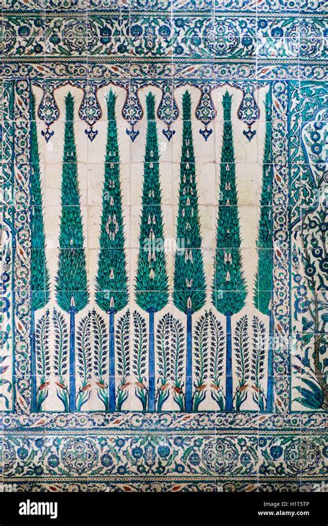 Iznik Tile Hi Res Stock Photography And Images Alamy