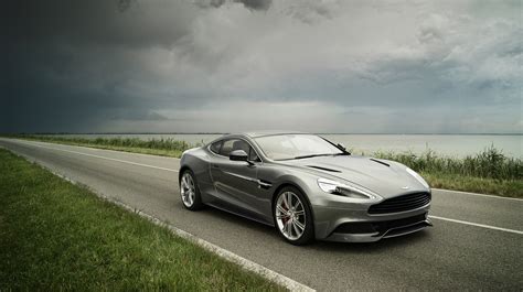 2013 Aston Martin Vanquish revealed