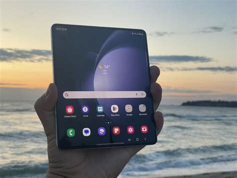 Тествахме новия сгъваем флагман на Samsung ᐉ Новини от Fakti.bg ...