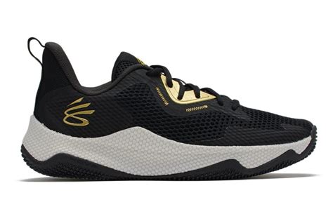 【国内発売中】ua Curry Hovr Splash 3 Ap Bbkicks News