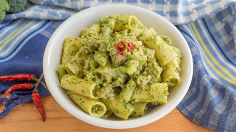 Rigatoni Salsiccia E Broccoli Per Un Primo Piatto Veloce E Nutriente