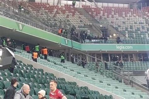 Skandaliczne Sceny Po Meczu Legii Z Widzewem D Przepychanki Na