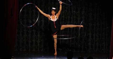 Luzia Bonilla Hula Hoop