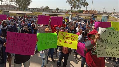 Es Inhumano Migrantes Se Manifiestan Por Falta De Agua En Albergue