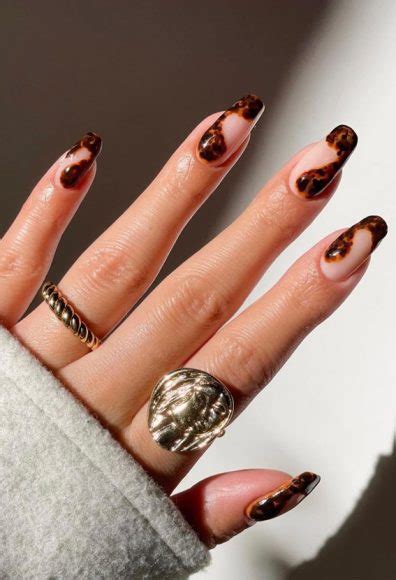 30 Trendy Tortoiseshell Nails Abstract Tortoiseshell Nail Art