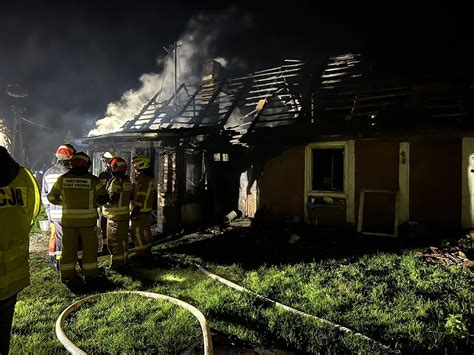 Tragiczny pożar drewnianego domu w Kalnikowie Strażacy odkryli