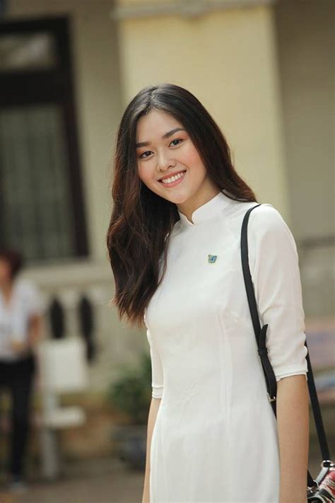 Á hậu Miss World Việt Nam từng là hot girl trường Phan Đình Phùng Báo Dân trí