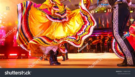 29,582 Mexican traditional costume Stock Photos, Images & Photography ...