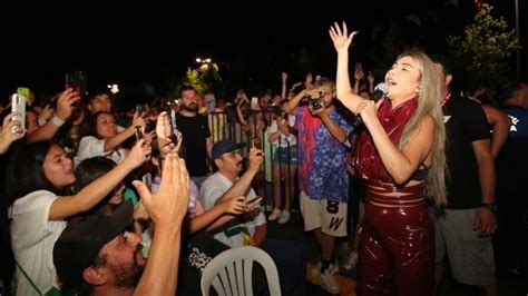 Hande Yenerden Muhte Em Konser A Da Kocaeli Gazetesi