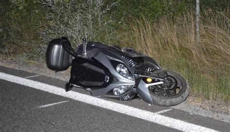 Guida la moto ubriaco e provoca incidente è accaduto in via Palma di