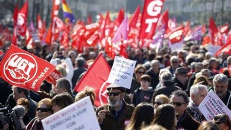 Los Sindicatos Se Echan De Nuevo A La Calle Para Pedir Unos Salarios