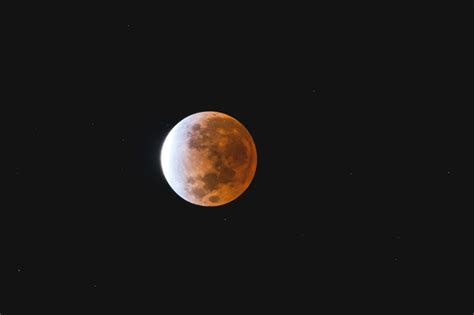 Así se vio el eclipse lunar parcial más largo del siglo - EXPRESO DE TUXPAN