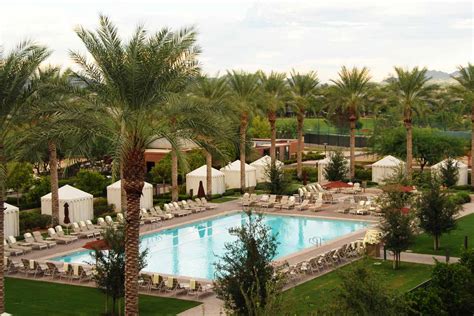 17 Stunning Hotels with a Jacuzzi in Rooms - Scottsdale AZ