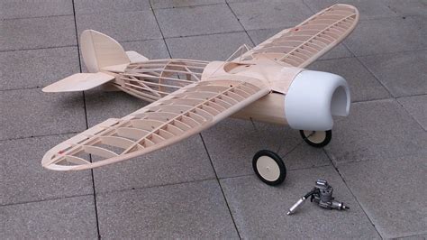 Motorflug - ENYA Modell-Motoren