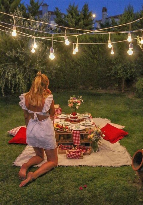 Picnics For Two 3 Modern Design Romantic Date Night Ideas