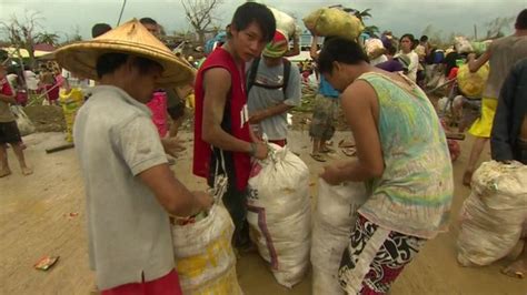 Typhoon Haiyan Hungry Survivors Ransack Warehouse BBC News