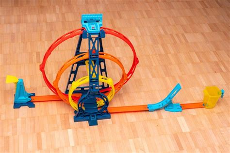 Hot Wheels Triple Looping Bahn Inkl Autos Gebraucht In Z Rich