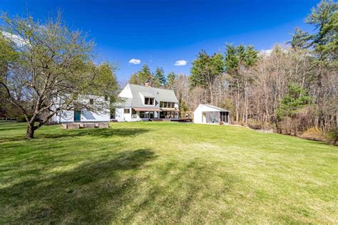 Hollis, NH Real Estate & Homes for Sale | realtor.com®