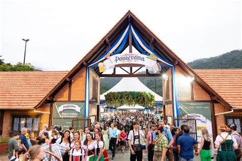 Festa Pomerana Atrai Mais De Mil Pessoas Em Um Animado Fim De