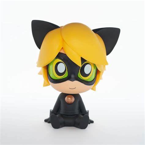 OBJET CHAT NOIR CHIBI TIRELIRE 17CM MIRACULOUS LADYBUG Kazabulles