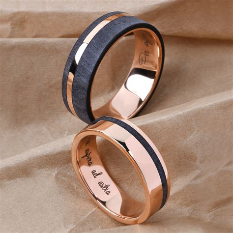 Парные кольца со вставкой из дерева и гравировкой | Wedding ring sets ...