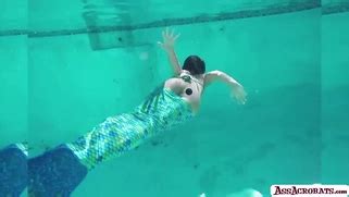 Adriana Chechik Solo Anal In The Pool Porn Movies Movs