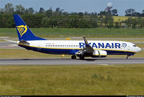 9H QAN Ryanair Malta Air Boeing 737 8AS WL Photo By Hugo Schwarzer