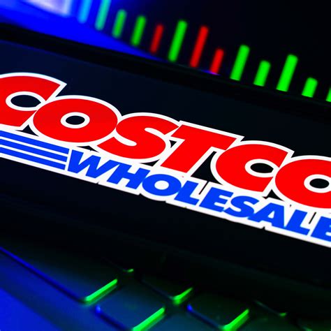 Alan Ritchson's Unrecognizable New Look Has Fans Comparing Him to an