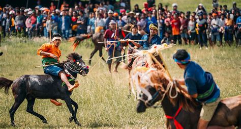 Festival Budaya Di Indonesia Yang Sering Jadi Magnet Wisatawan