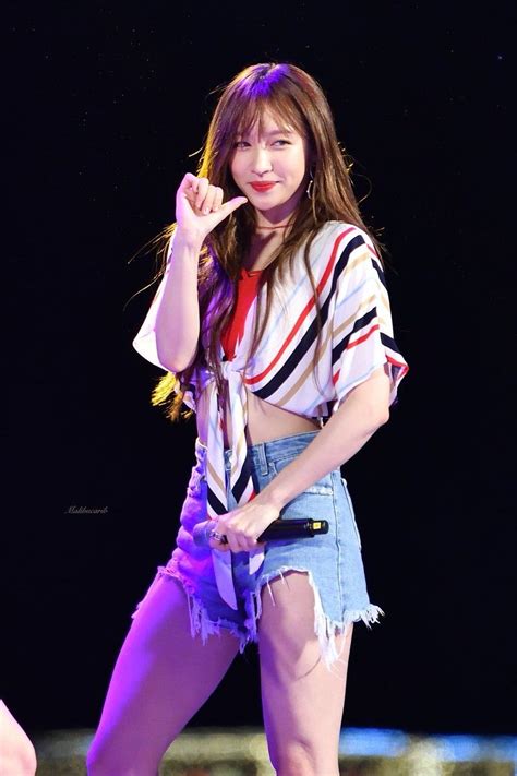 Hani Exid 180915 Girls In Mini Skirts Ahn Hani Kpop Girls