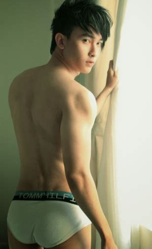 Ảnh boy nude cực hot Việt Nam khoe cu MÁY BAY PHI CÔNG