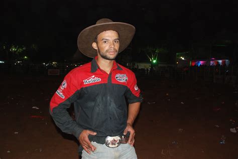 Pe O Valadarense Vence Rodeio E Fatura R Mil Na Expoagro Gv