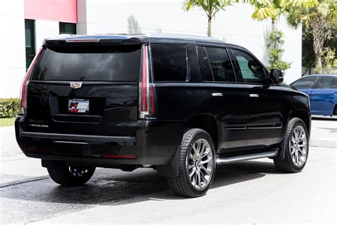 2019 Cadillac Escalade Premium Luxury 4dr SUV 4WD